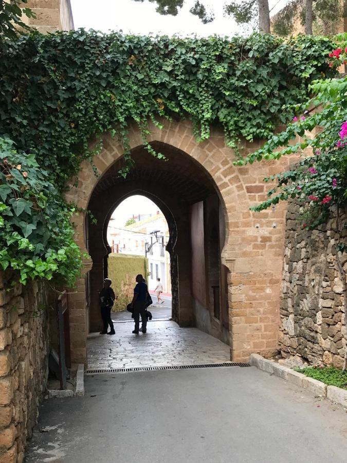 Estudios Ramon Llull Dénia Eksteriør billede